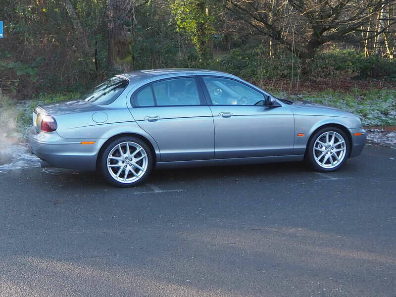 Bild 2/4 von Jaguar S-Type 4.2 V8 R (2007)