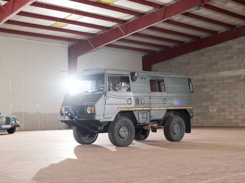 Image 17/68 of Steyr-Puch Pinzgauer 710 K (1973)