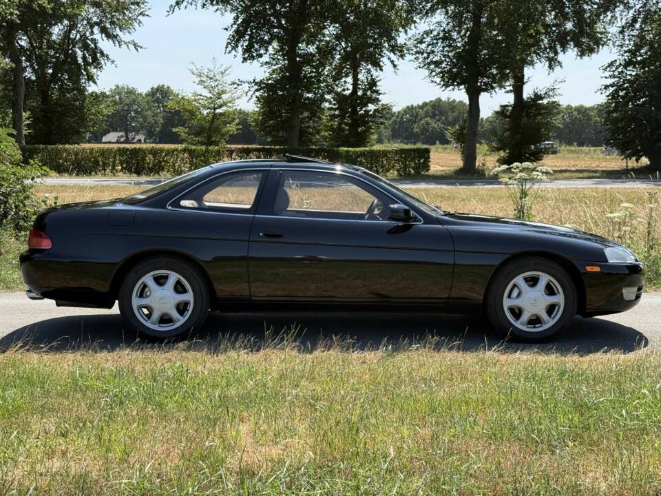 Image 4/25 of Lexus SC 300 (1995)