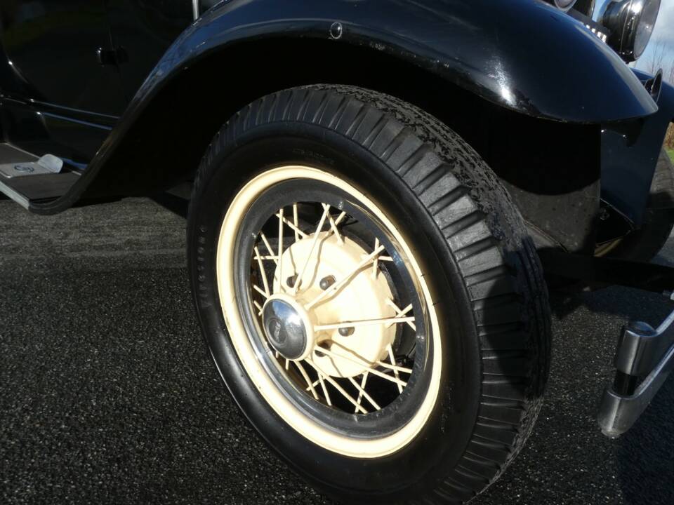 Immagine 15/43 di Ford Model A Tudor Sedan (1931)