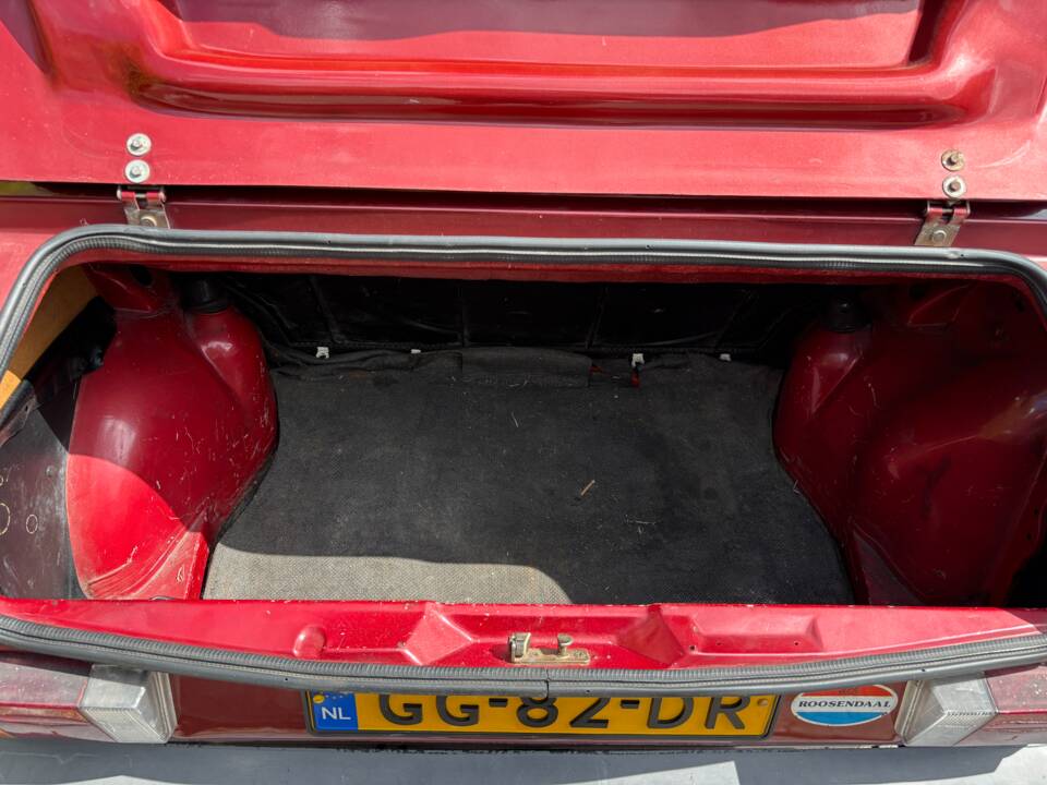 Bild 23/27 von Volkswagen Golf I Cabrio GLi 1.6 (1980)