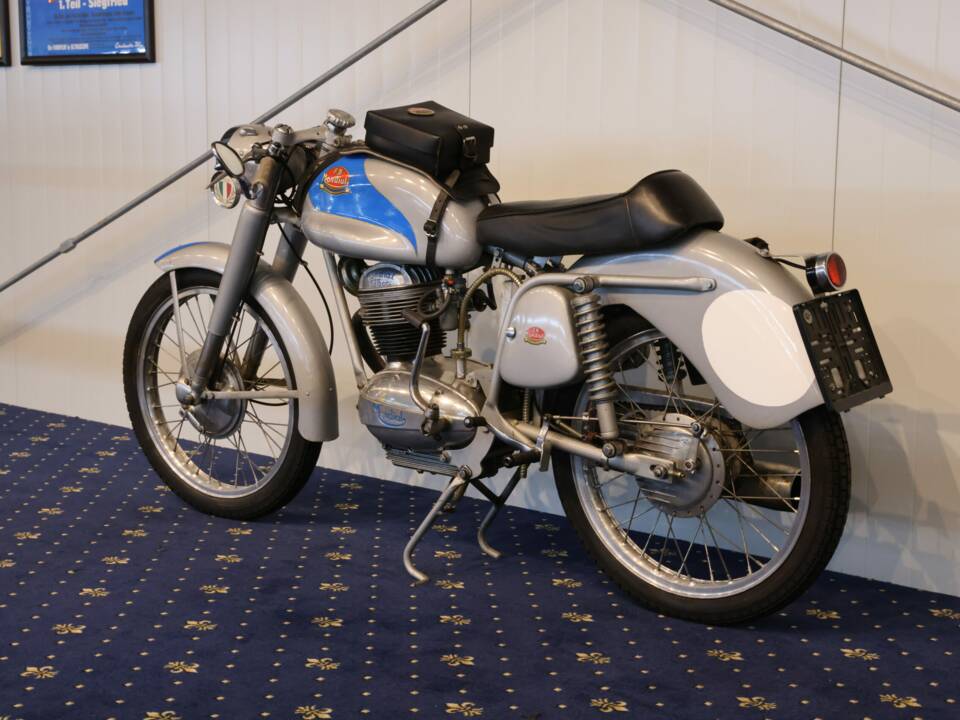 Bild 18/31 von Mondial 175 Turismo Veloce (1959)