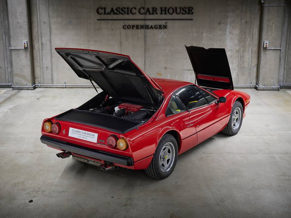 Image 13/100 of Ferrari 308 GTB Quattrovalvole (1983)