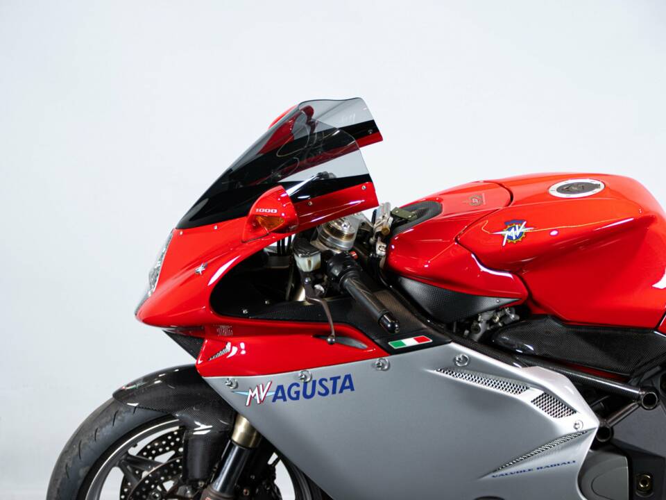 Image 25/50 de MV Agusta DUMMY (2004)