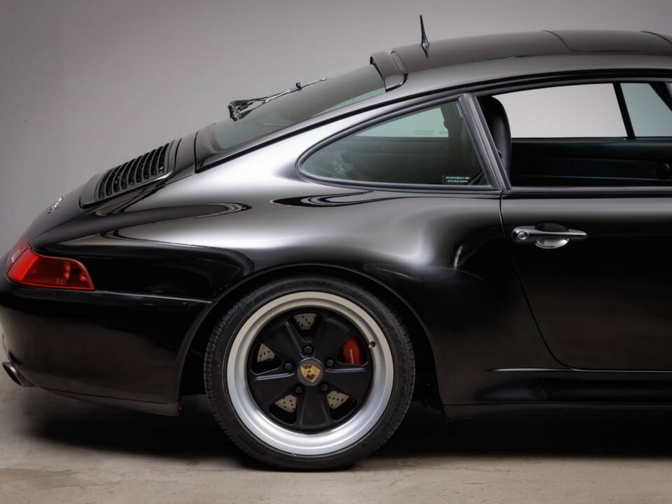 Imagen 5/40 de Porsche 911 Carrera 4S (1998)