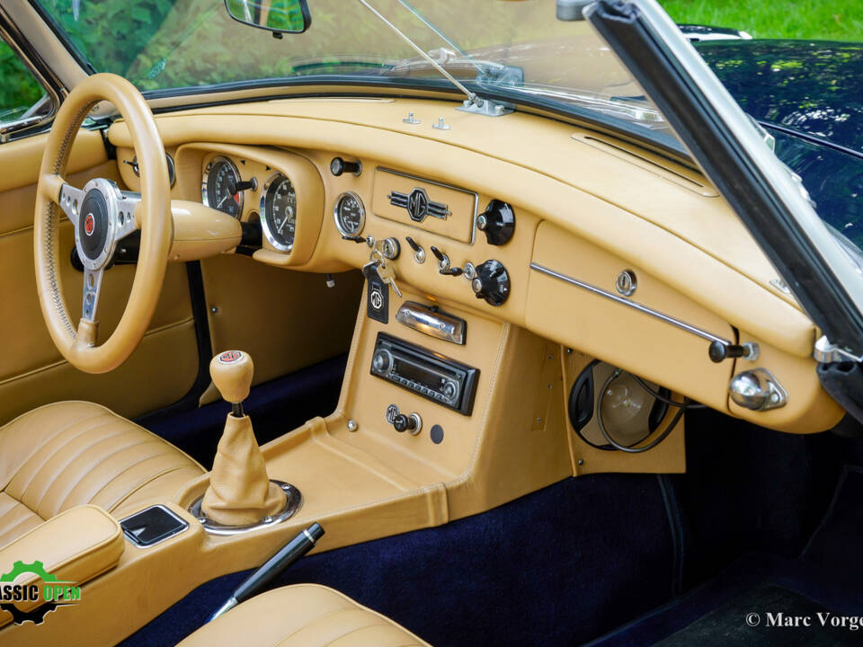 Imagen 11/45 de MG MGB (1969)