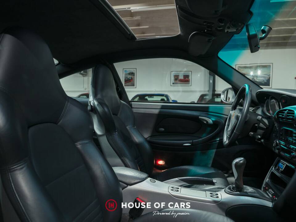 Imagen 18/24 de Porsche 911 Carrera "40 Jahre 911" (2003)