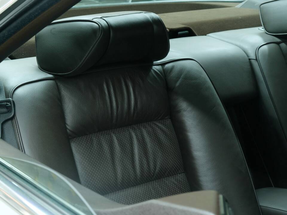 Image 37/50 of Mercedes-Benz 420 SEC (1989)