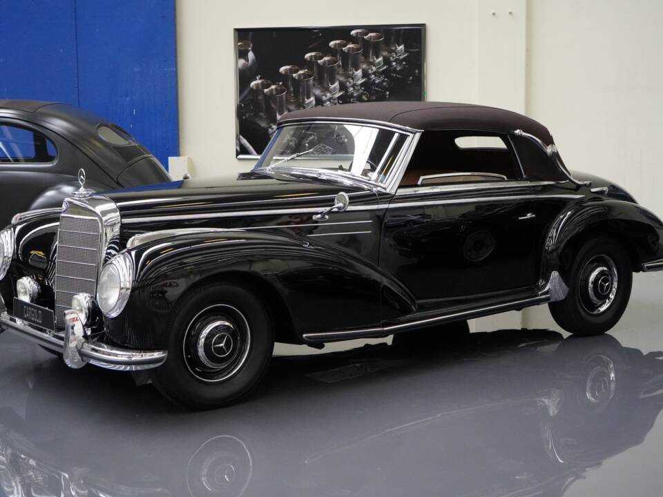 Image 3/10 of Mercedes-Benz 300 S Cabriolet A (1953)