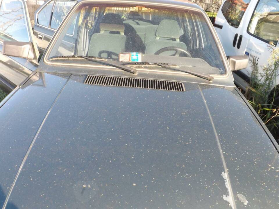 Immagine 48/50 di Volvo 360 GLE (1986)