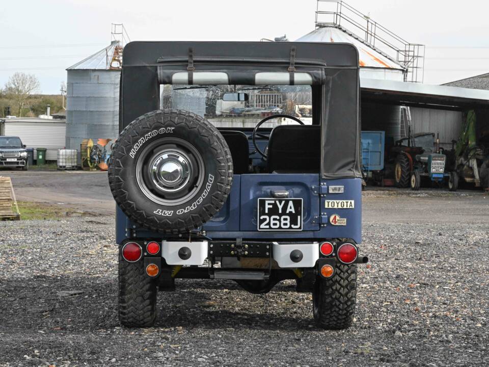 Image 9/50 de Toyota Land Cruiser FJ 40 (1970)