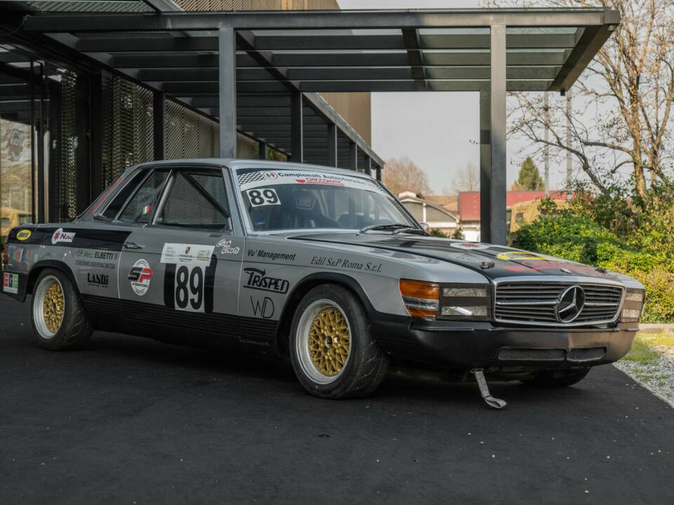 Image 3/40 of Mercedes-Benz 350 SLC (1973)