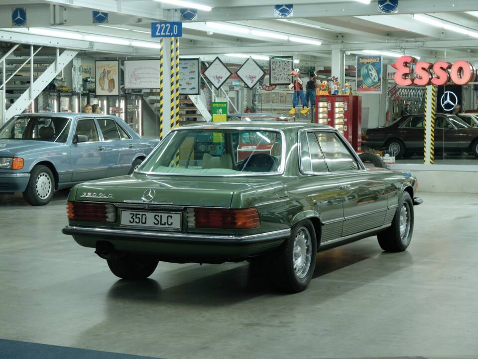 Image 11/50 de Mercedes-Benz 350 SLC (1973)