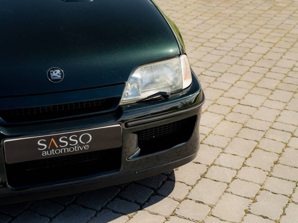 Image 12/75 of Lotus Carlton (1991)