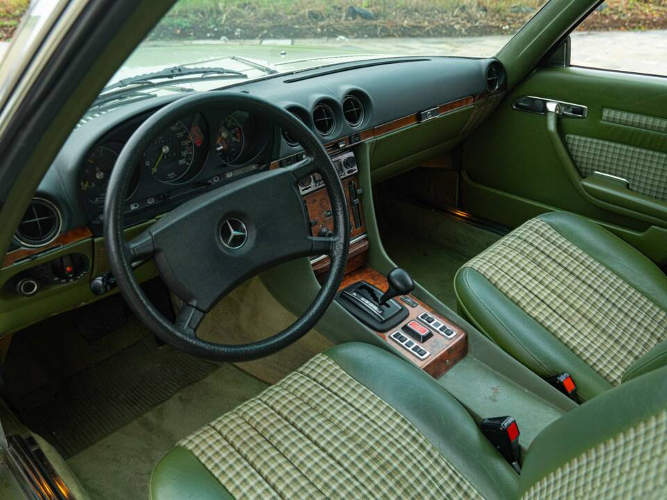 Image 37/50 de Mercedes-Benz 500 SLC (1984)