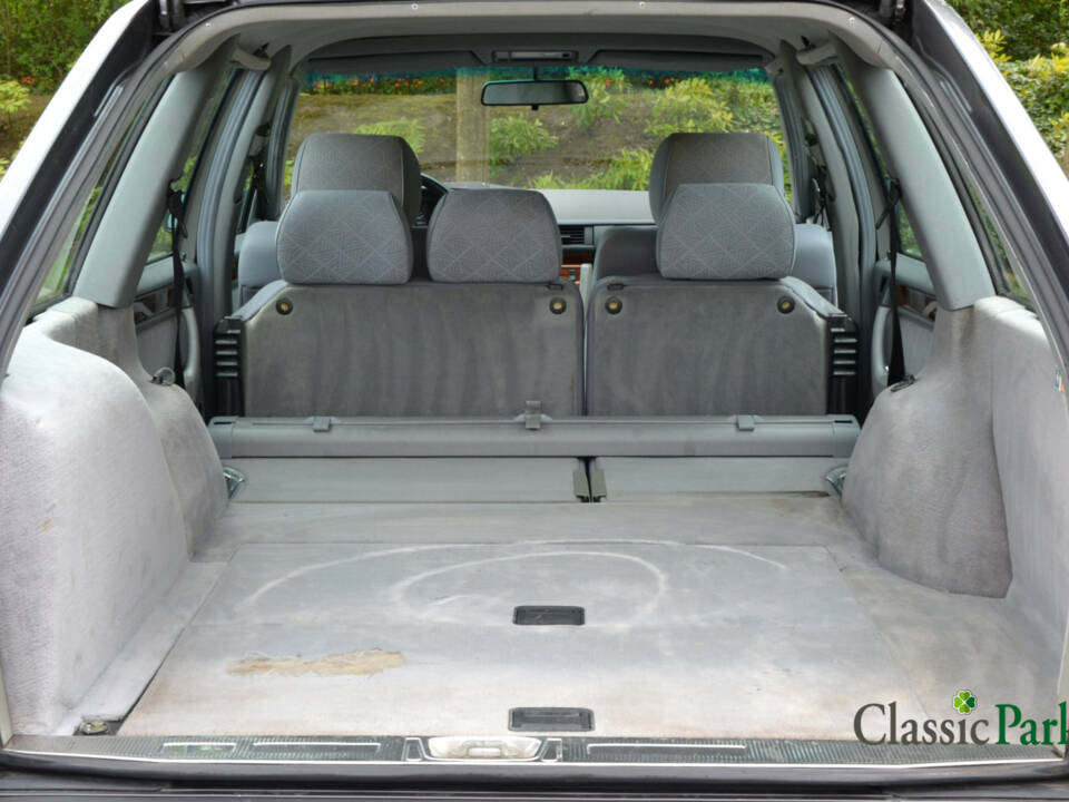 Bild 13/44 von Mercedes-Benz E 280 T (1994)