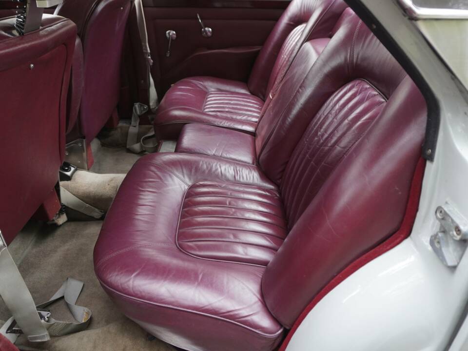 Immagine 14/19 di Rover 3500 (1970)