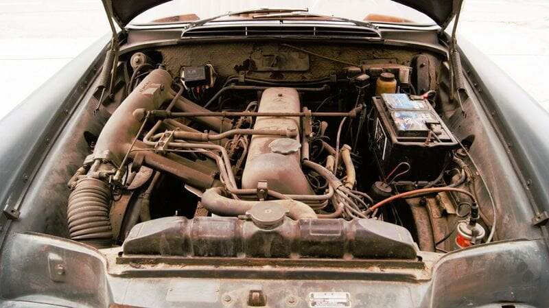 Bild 9/9 von Mercedes-Benz 220 SE b (1962)