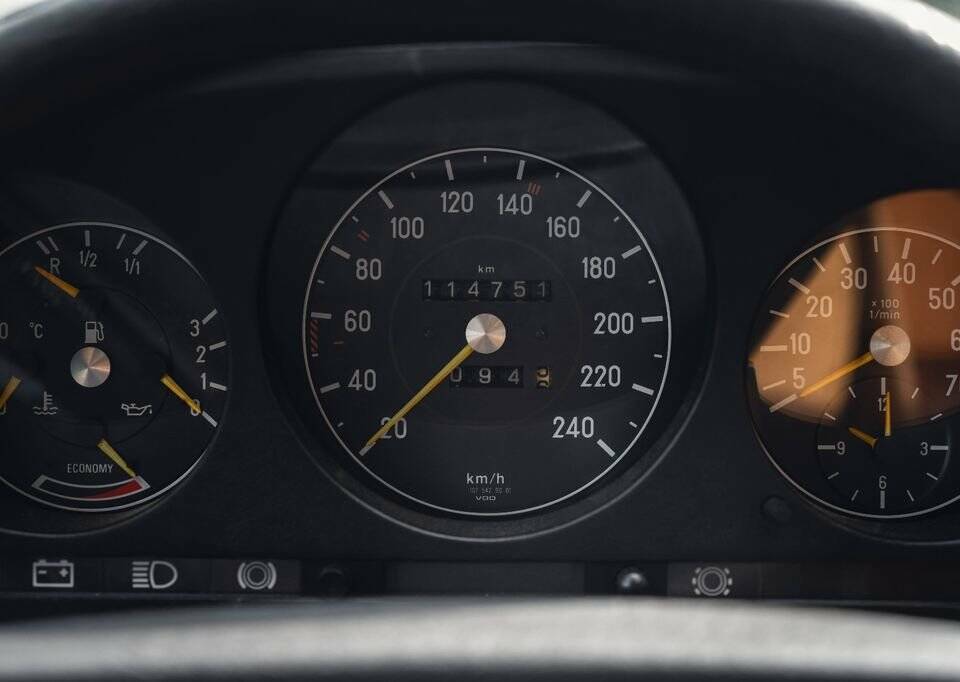 Bild 14/15 von Mercedes-Benz 280 SL (1986)