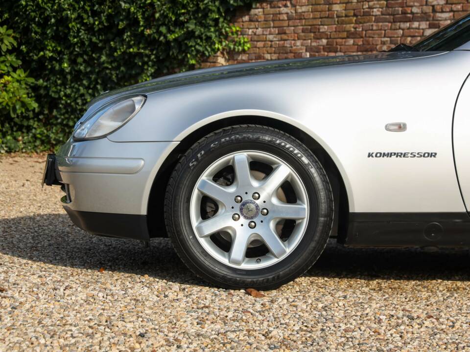 Bild 17/50 von Mercedes-Benz SLK 230 Kompressor (1998)