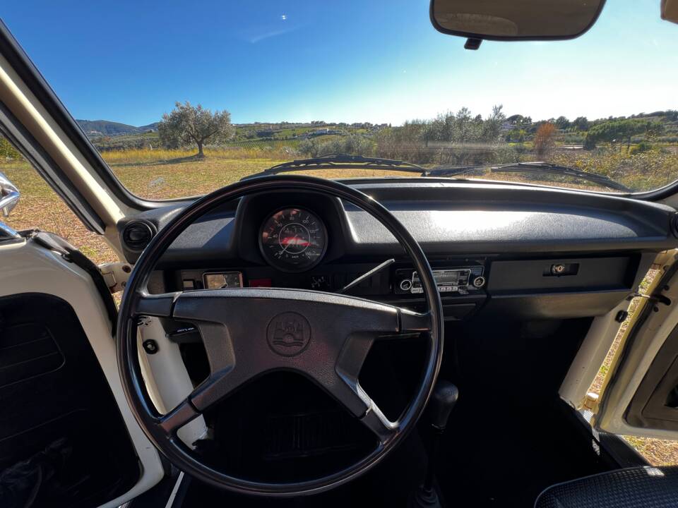 Bild 23/87 von Volkswagen Käfer 1303 (1976)