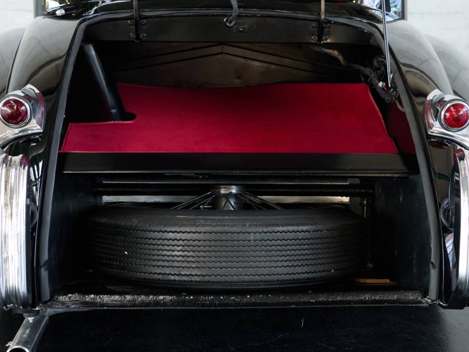Image 42/48 of Jaguar XK 120 FHC (1954)