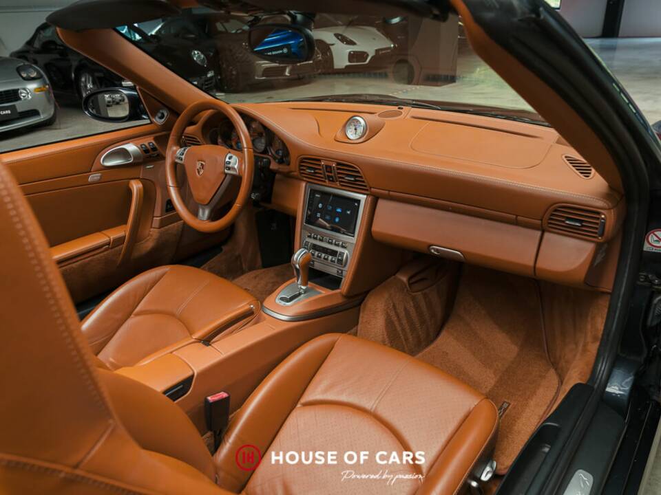 Afbeelding 19/25 van Porsche 911 Carrera 4 (2005)