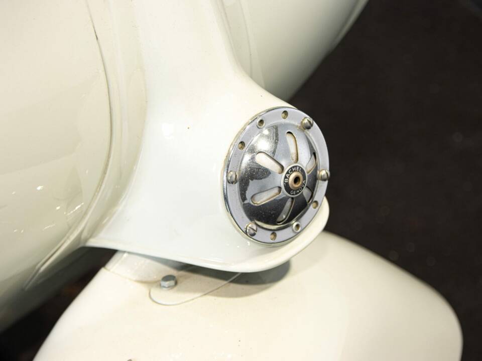 Afbeelding 42/50 van Piaggio Vespa 150 "Struzzo" VL (1956)