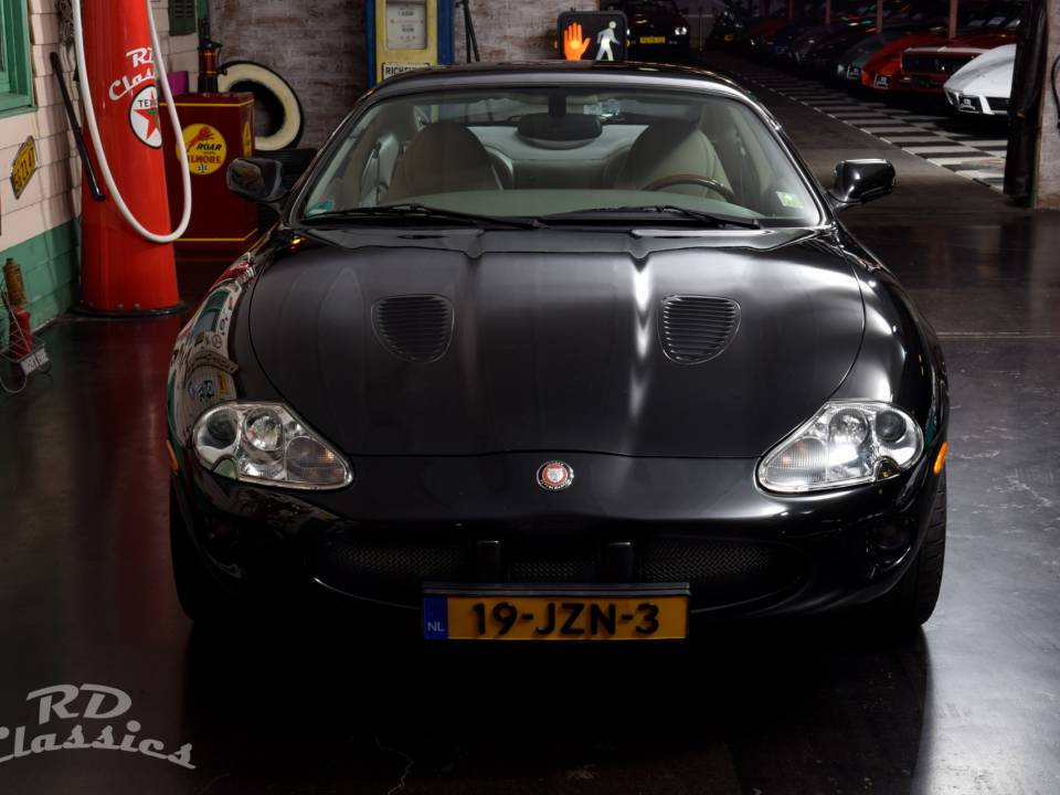 Imagen 7/50 de Jaguar XKR (2000)
