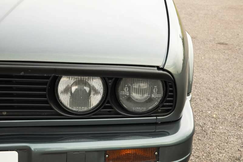 Image 44/50 of BMW 325i (1990)