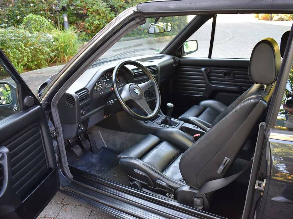Afbeelding 7/13 van BMW 318i (1993)