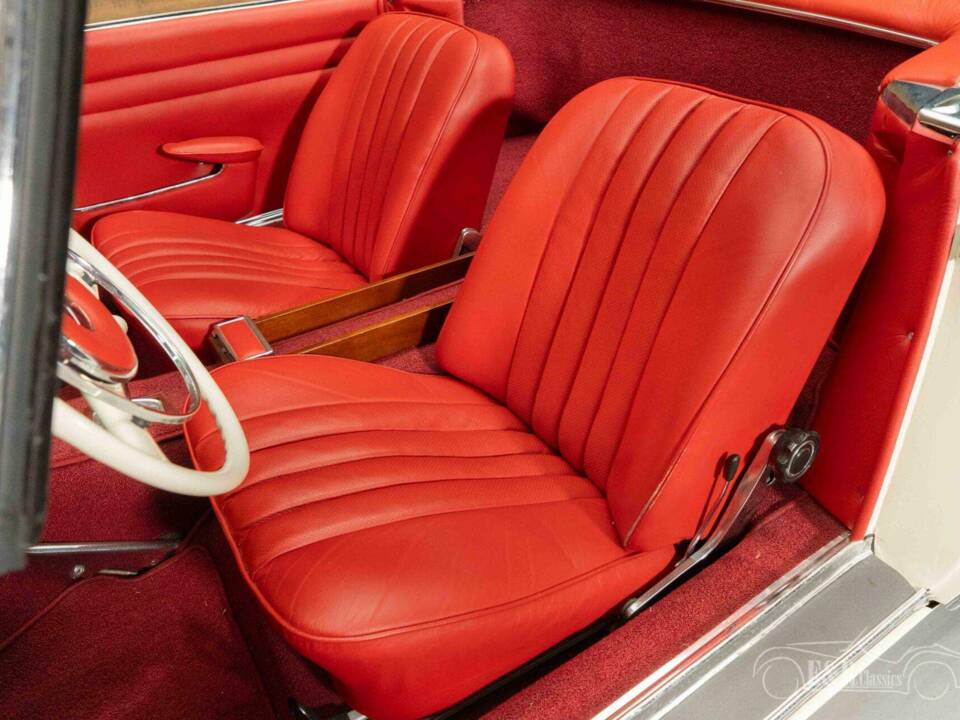 Image 11/19 of Mercedes-Benz 230 SL (1966)