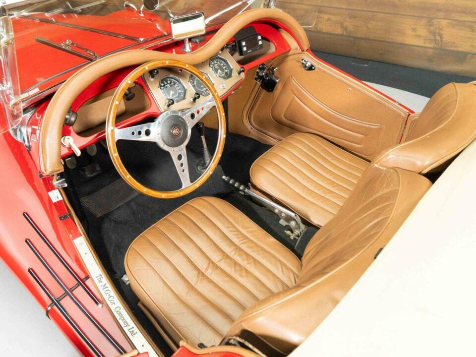 Bild 2/19 von MG TF (1954)