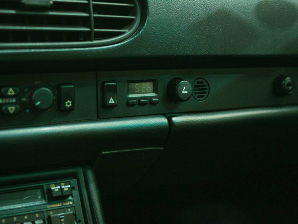 Image 30/45 of Porsche 944 S2 (1989)