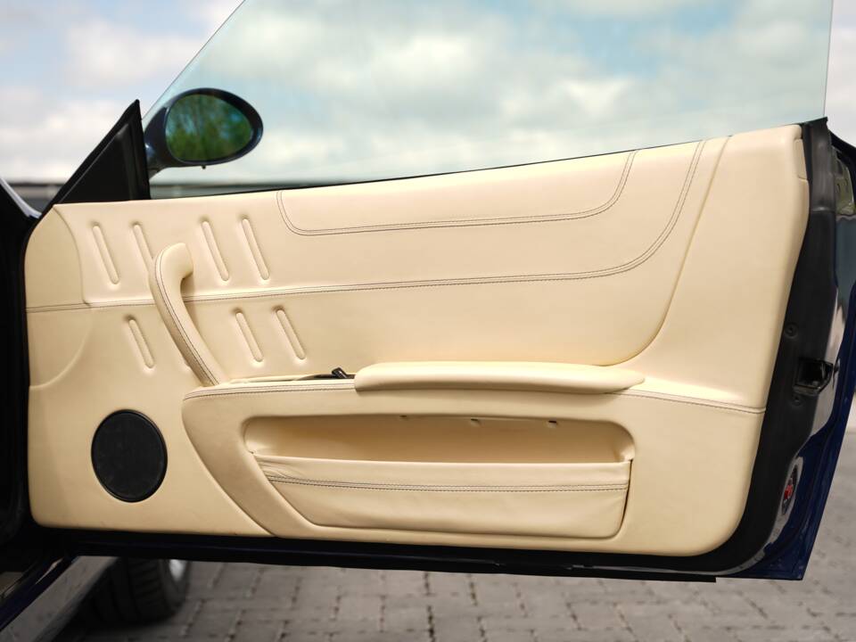 Image 14/50 of Ferrari 575M Maranello F1 (2003)