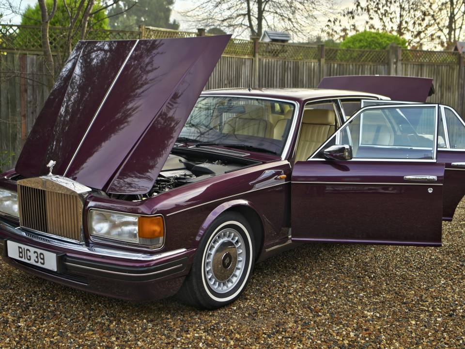 Image 20/50 of Rolls-Royce Silver Spur IV (1997)