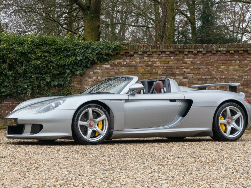 Image 11/50 de Porsche Carrera GT (2005)