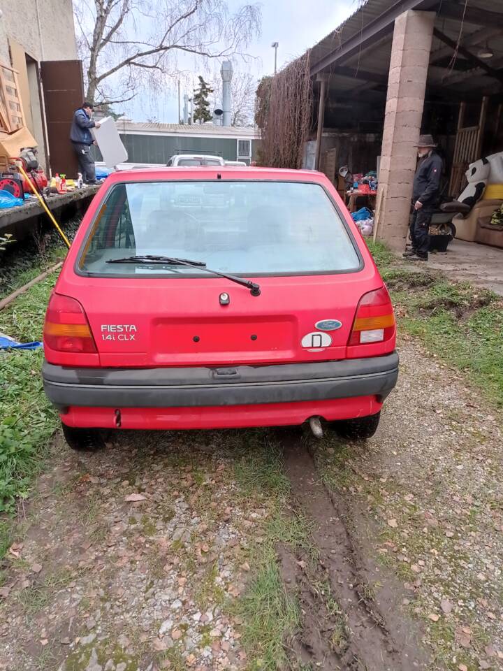 Image 12/13 de Ford Fiesta 1.4 (1990)