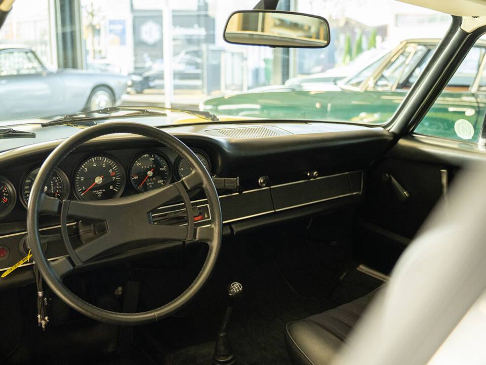 Image 27/50 de Porsche 911 2.4 T &quot;Oilflap&quot; (1972)