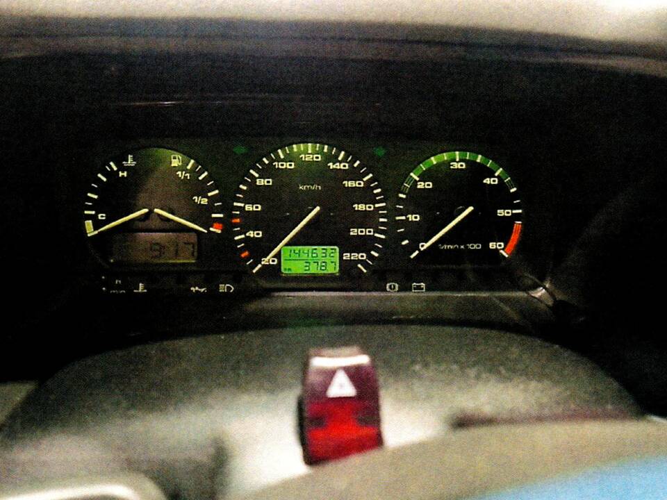 Afbeelding 2/12 van Volkswagen T4 Caravelle 2.5 Syncro (1995)