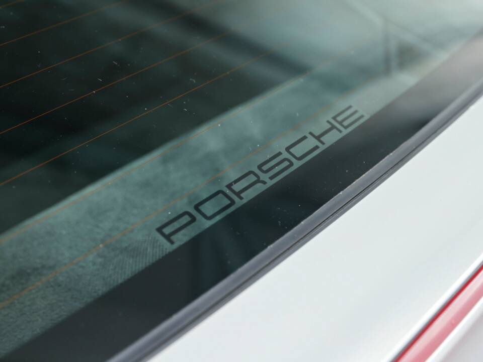 Image 41/50 of Porsche 911 Carrera 4S (2004)