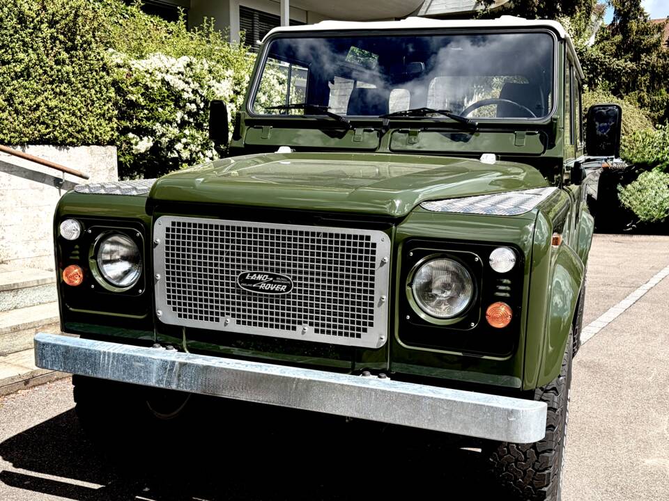 Bild 6/19 von Land Rover 90 (1987)