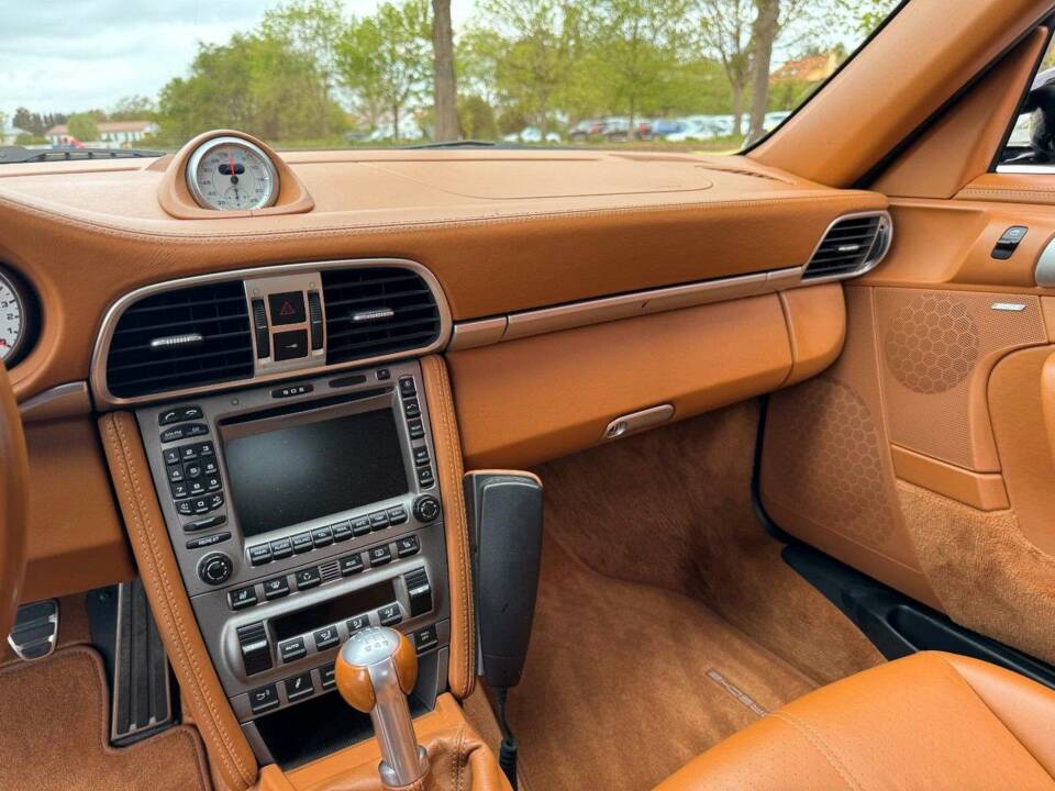 Bild 15/20 von Porsche 911 Turbo (2008)