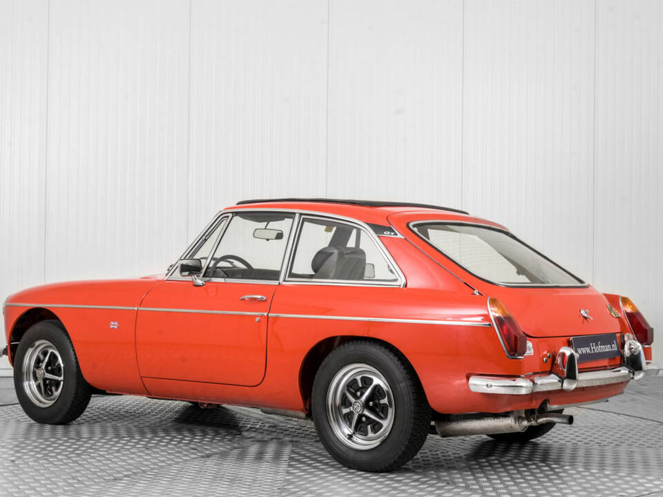 Imagen 6/50 de MG MGB GT (1975)