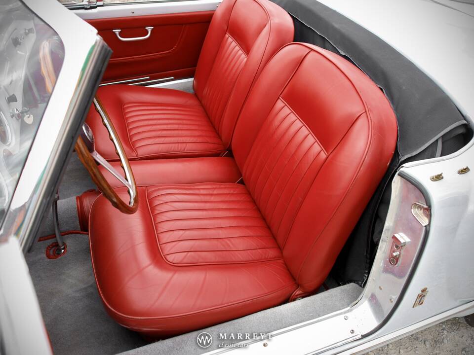 Image 29/70 of Lancia Aurelia B24 Convertible (1957)