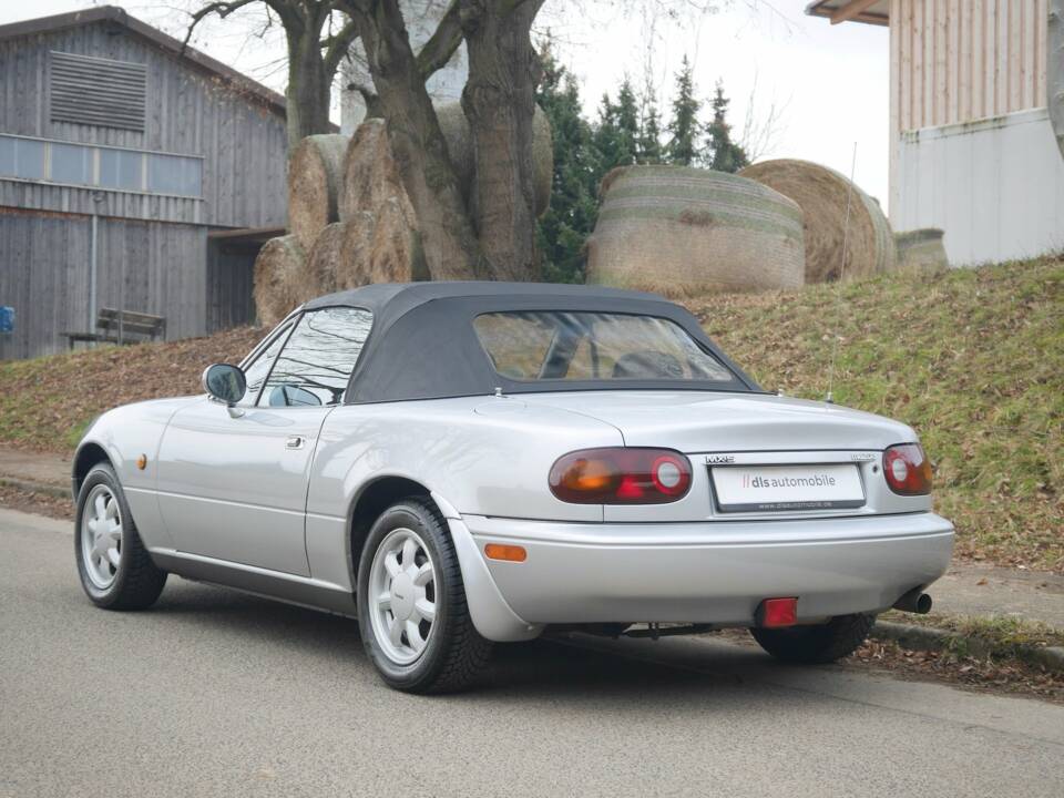 Image 24/48 de Mazda MX-5 1.6 (1900)