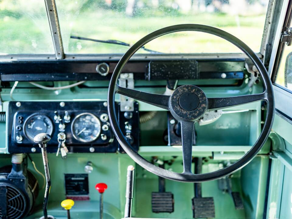 Image 13/23 de Land Rover 88 Lightweight (1968)