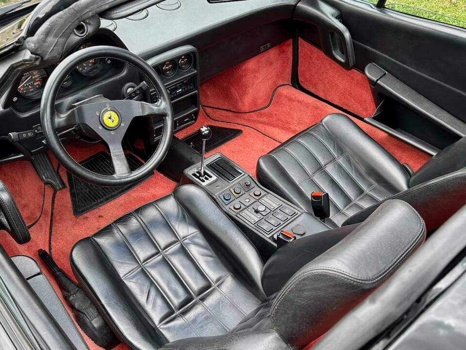 Bild 28/86 von Ferrari 328 GTS (1988)