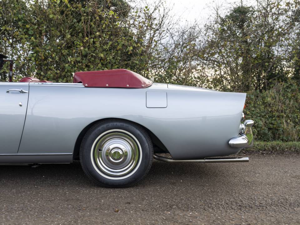 Image 17/39 of Bentley S 2 Continental (1960)