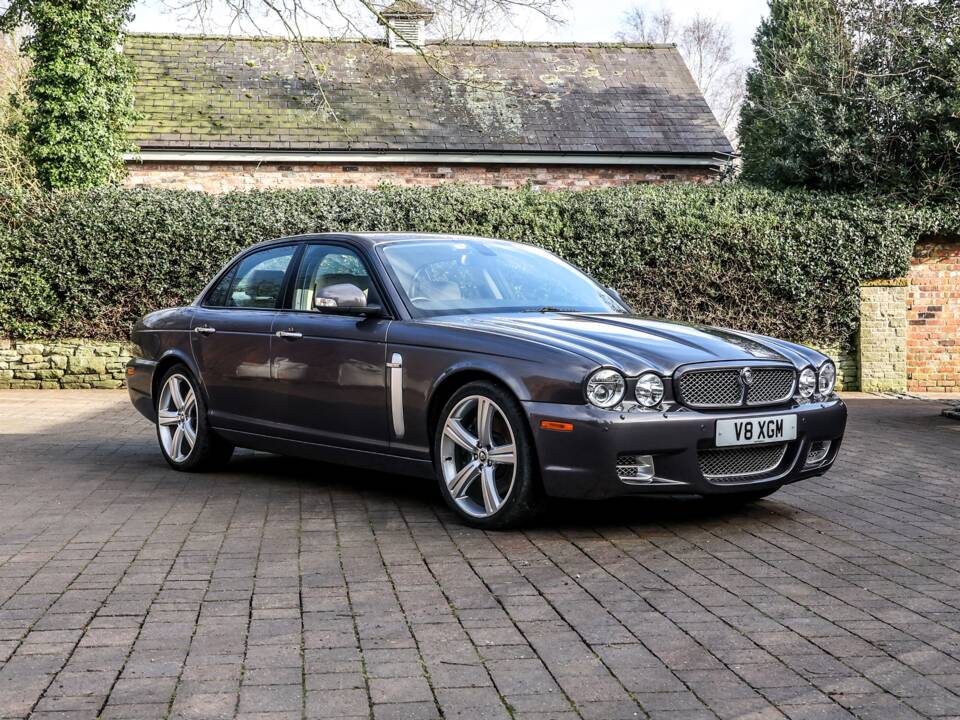 Afbeelding 13/41 van Jaguar XJR (2008)